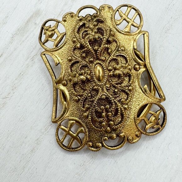 Vintage Germany Gold Tone Scarf Clip Pagoda Chinoiserie Ornate Regal Etruscan - Picture 6 of 11